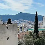 Captivating 15 Sleeps 4 Guests * Сплит