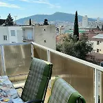 Captivating 15 Sleeps 4 Guests Апартаменты Сплит