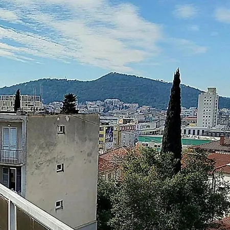 Captivating 15 Sleeps 4 Guests Апартаменты Сплит