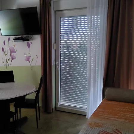 アパート Captivating 15 Sleeps 4 Guests スプリト